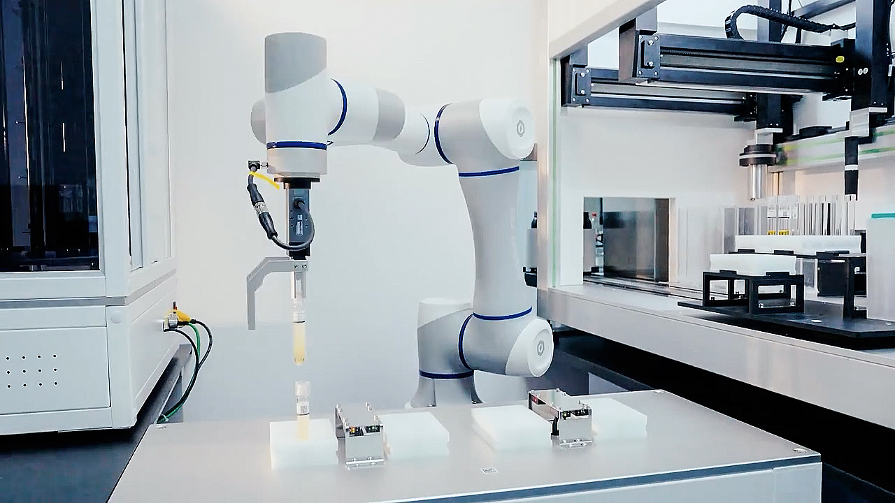 越疆科技,越疆,越疆機器人,越疆官網,dobot,協作機器人,越疆協作機器人,協作機械臂,協作機械手,自動化機械臂,協作機器人品牌,協作機器人制造商,協作機器人研發,具身智能機器人,協作機器人,科研行業應用,樣本收集,樣本運輸,離心處理,化學處理,樣本歸檔,運行效益,安全功能,可靠性認證,化學物品取樣,裝填,重復定位精度,減少實驗傷害,減輕負擔、生命科學實驗室