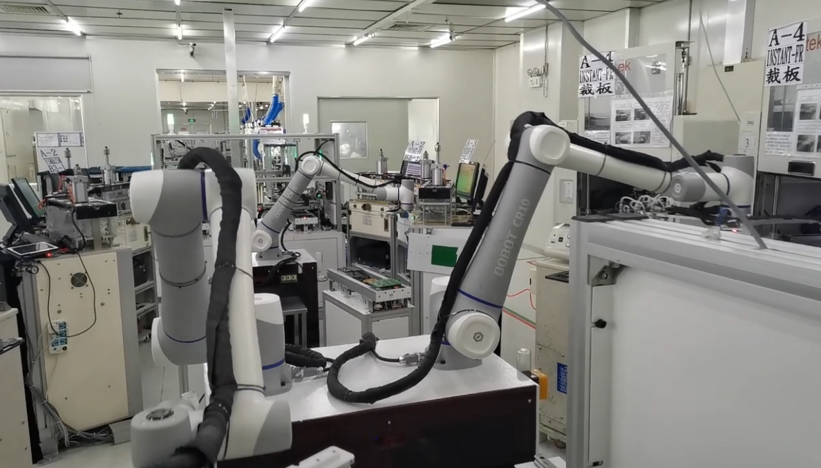 越疆CR10協作機器人,六軸協作機械手,工業制造協作機械臂,人機協作機器人、PCB 板燒錄流水線搬運