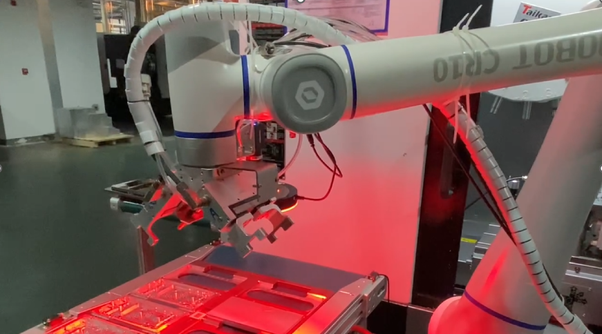 越疆,CR12 協作機器人,焊接協作機器人、復合機器人 CNC 上下料